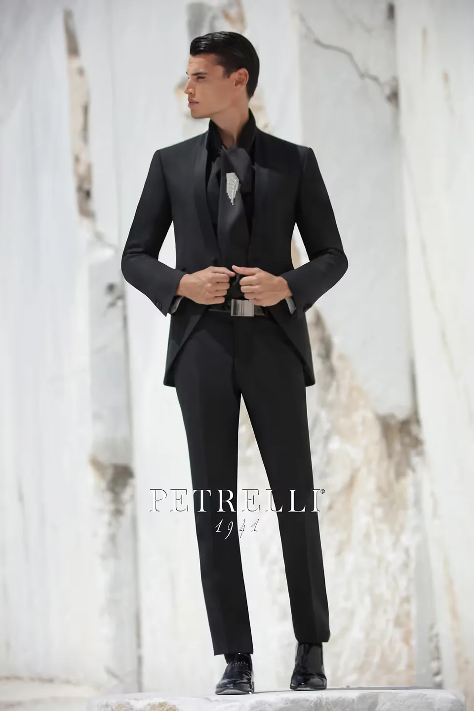Abbigliamento per lo sposo elegante Tussah